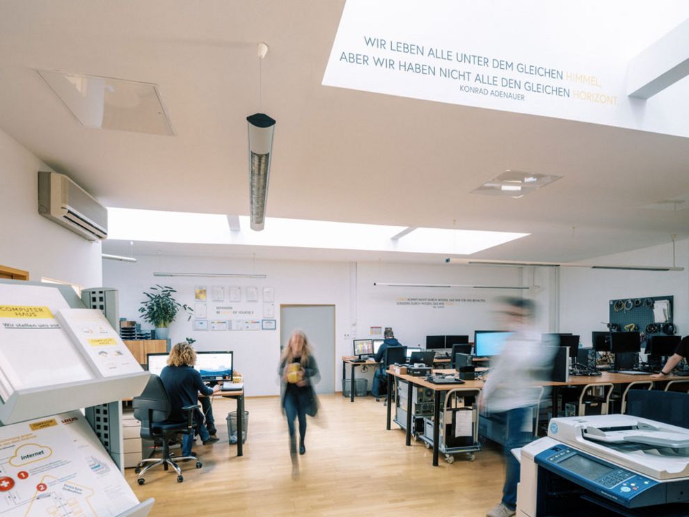 Computerhaus EDV-HandelsgmbH. header image